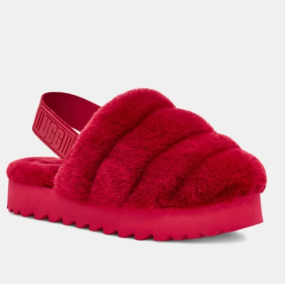 Uggs 'Super Fluff' Slides
